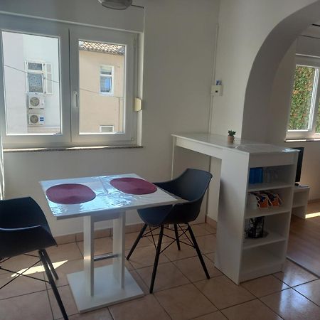 Apartmani Iris i Ana Crikvenica Eksteriør billede
